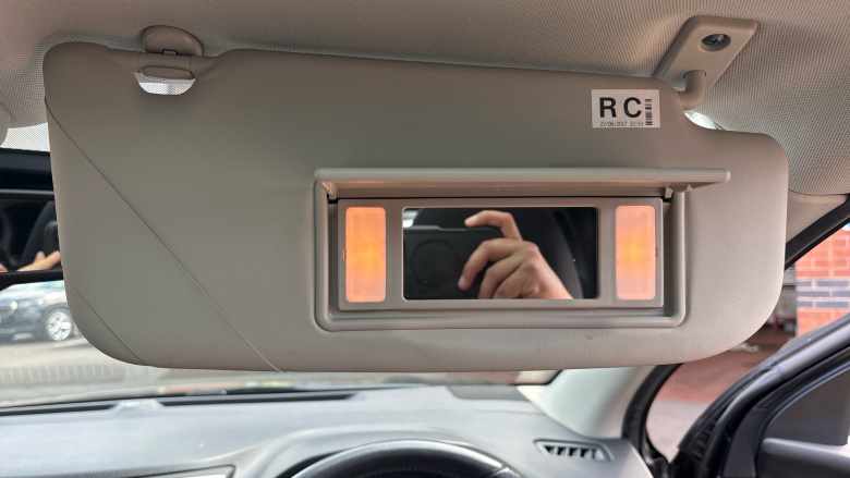 Nissan Qashqai 1.2 DiG-T N-Connecta 5dr Petrol Hatchback